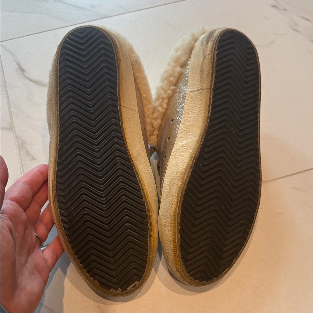 Golden Goose Metallic Gold Low-Top Sneakers with Shearling Collar - Picture 7 of 8